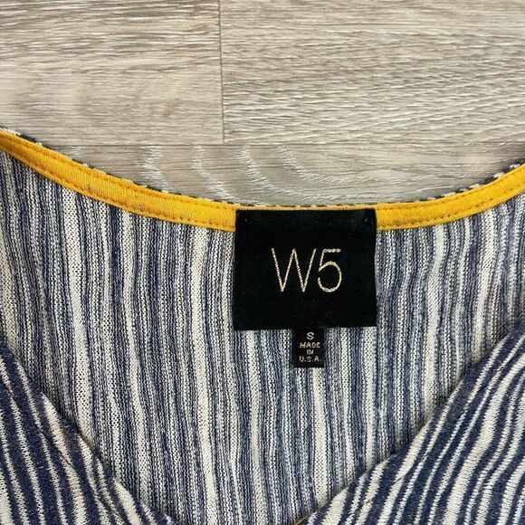W5 Navy & Cream Short Sleeve Knot Front Top - Size S - Picture 3 of 5
